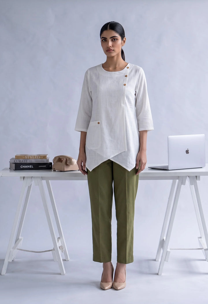The Overlay Short Top