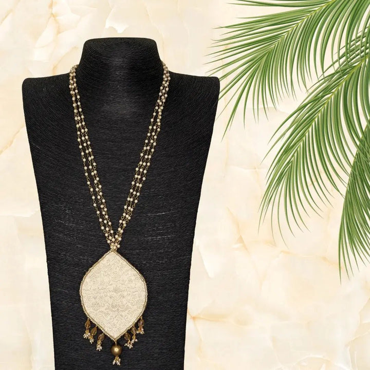 Parnika Golden Necklace With Earrings - MAGS By Sananda Basak - A Sustainable Fashion Brand