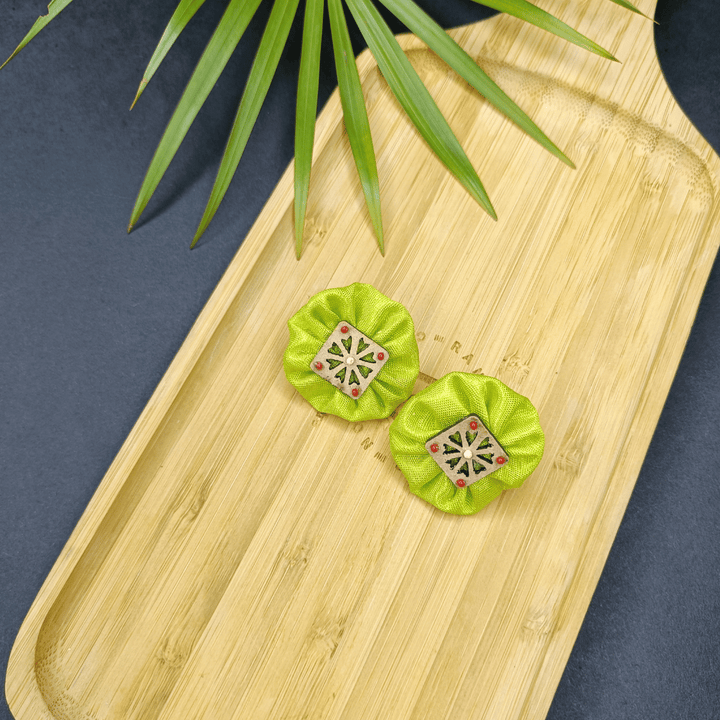 Flower Top Parrot Green - Eco-friendly luxury resort wear Diwali offers – women's casual fashion by Sananda Basak - MAGS By Sananda Basak - Pune INDIA