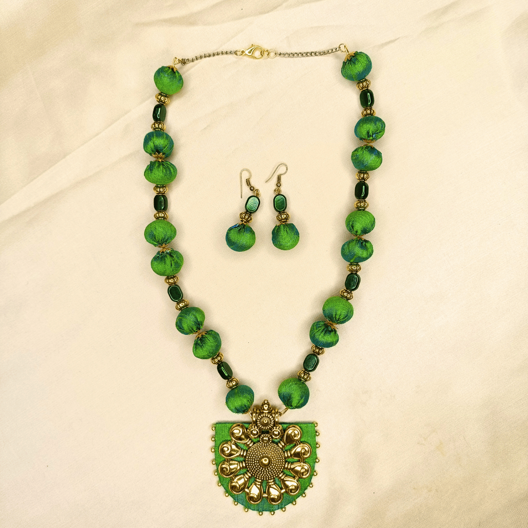 Green Elegant Fusion Necklace With Earring - Eco-friendly luxury resort wear Diwali offers – women's casual fashion by Sananda Basak - MAGS By Sananda Basak - Pune INDIA