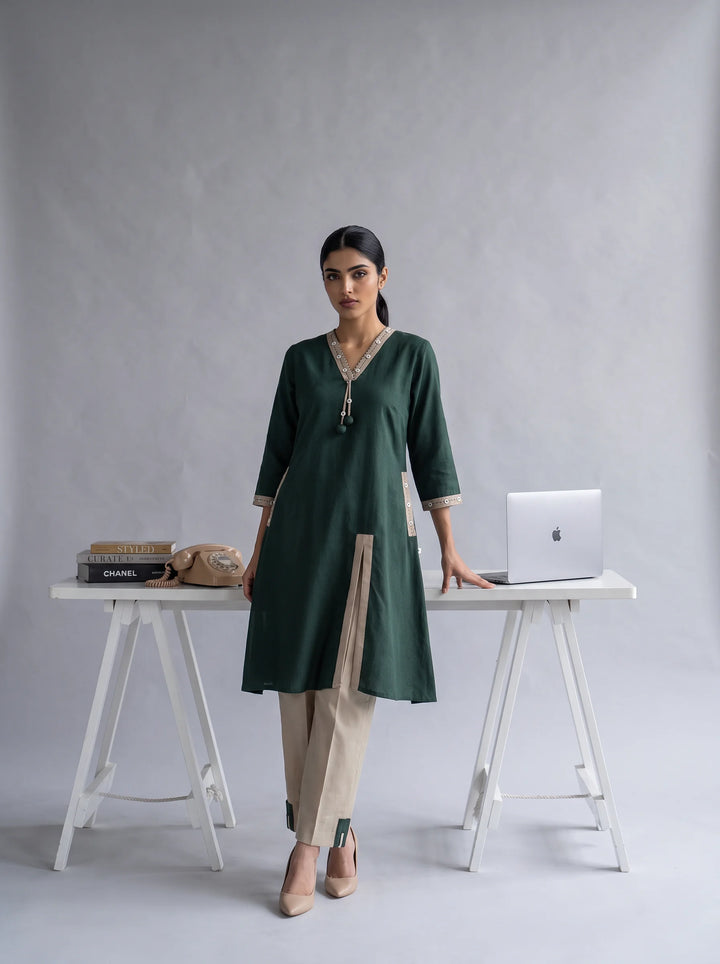 The Outline Green Kurta Set