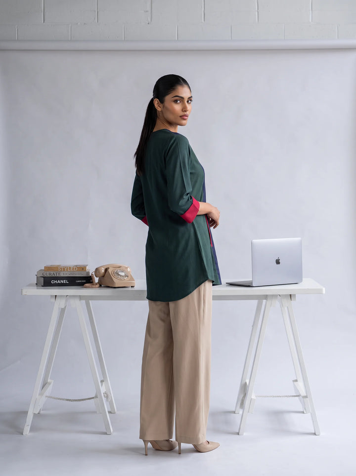 The Contour Green Short Top